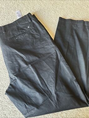 Dockers Men's Black Dress Pants - Sleek Flat Front